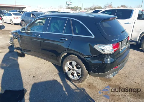 2017 Mercedes-Benz Glc 300 z USA, uszkodzony, nr VIN WDC0G4JB5HV011667